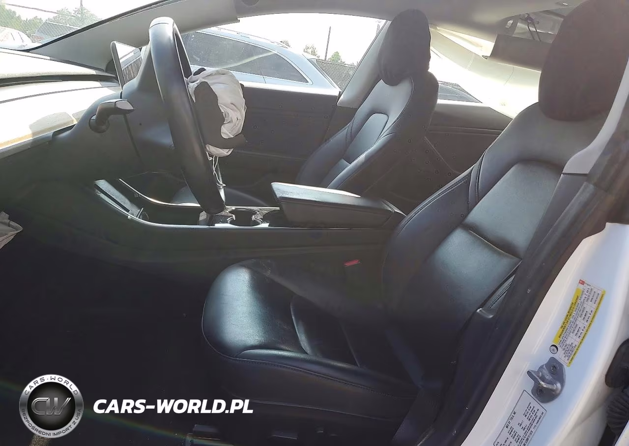 2019 Tesla Model 3 VIN:5YJ3E1EB8KF211675 - 7