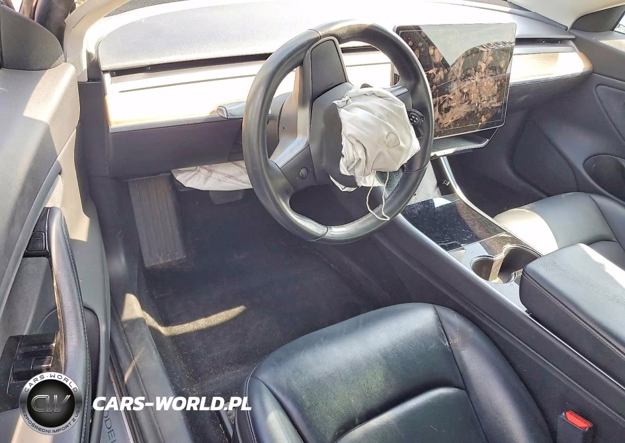 2019 Tesla Model 3 VIN:5YJ3E1EB8KF211675 - 8
