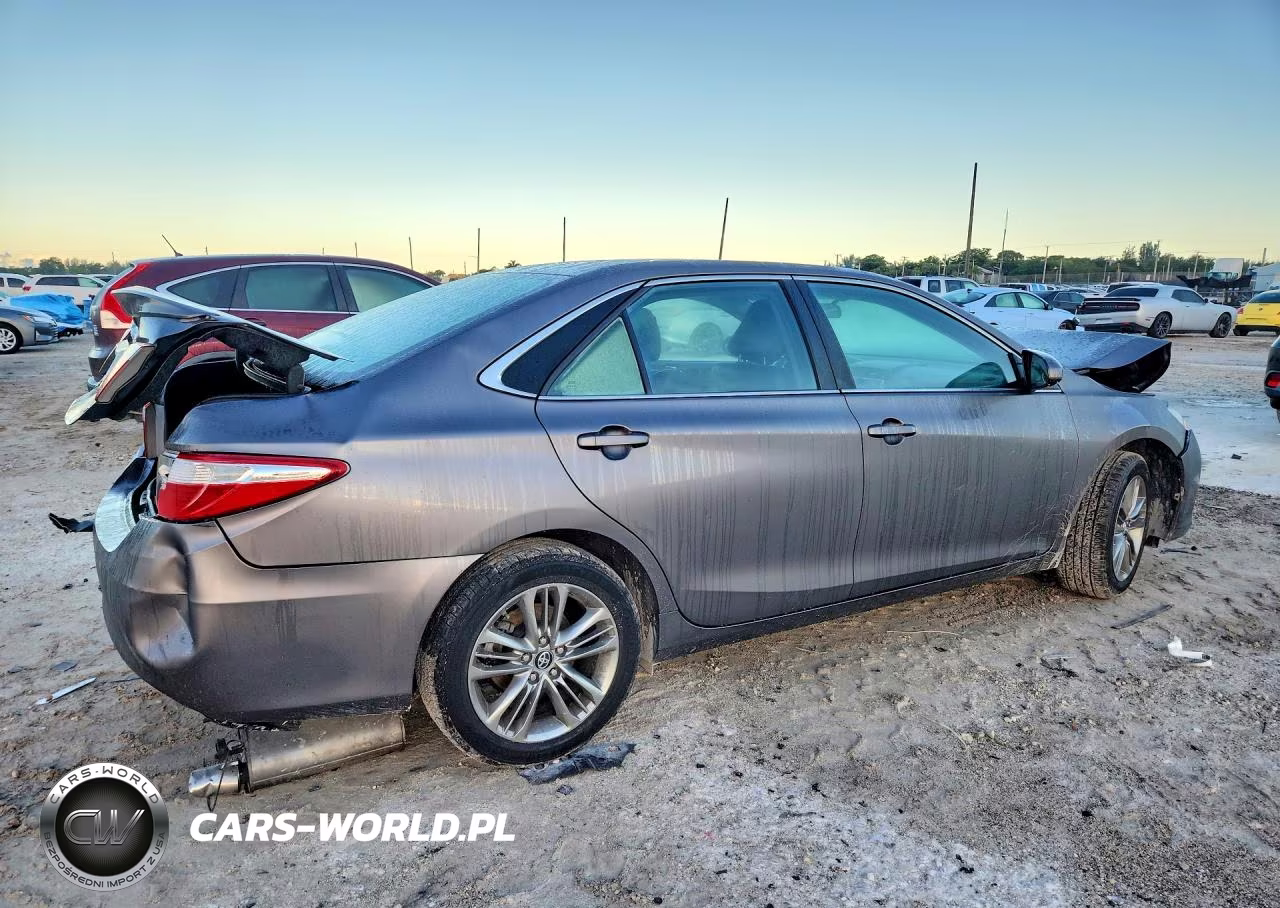 2017 Toyota Camry Se VIN:4T1BF1FK5HU724322 - 3
