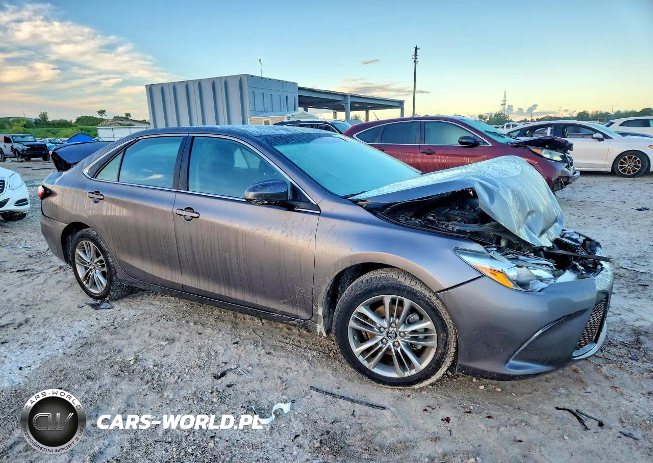 2017 Toyota Camry Se VIN:4T1BF1FK5HU724322 - 4