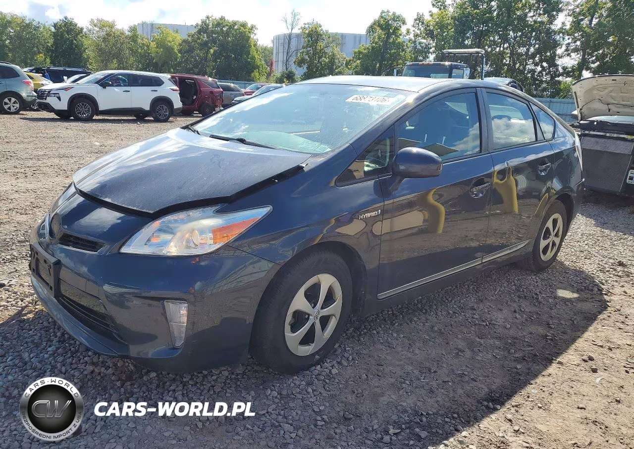 2014 Toyota Prius Three VIN:JTDKN3DUXE0358061 - 1