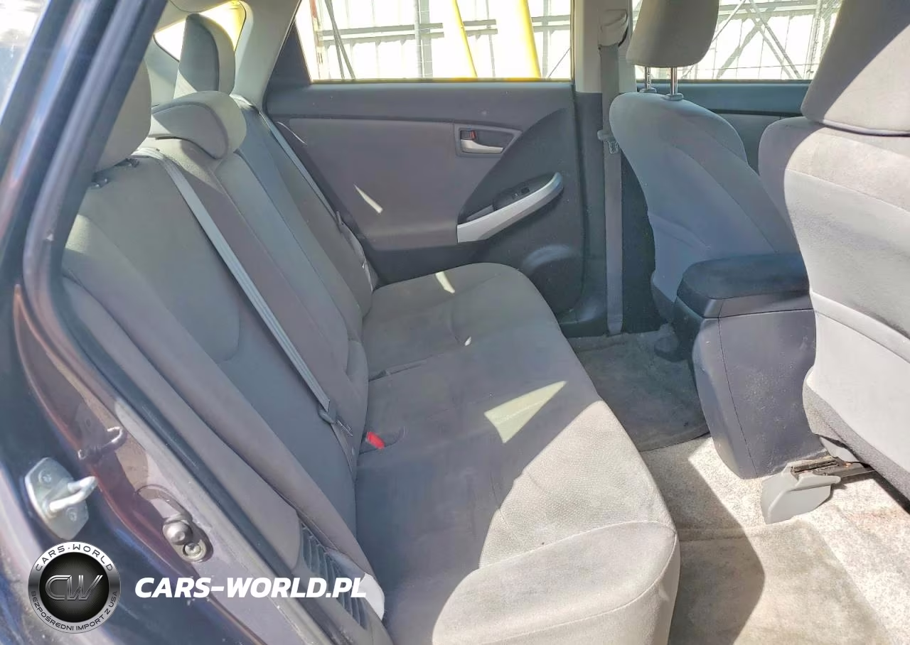 2014 Toyota Prius Three VIN:JTDKN3DUXE0358061 - 10