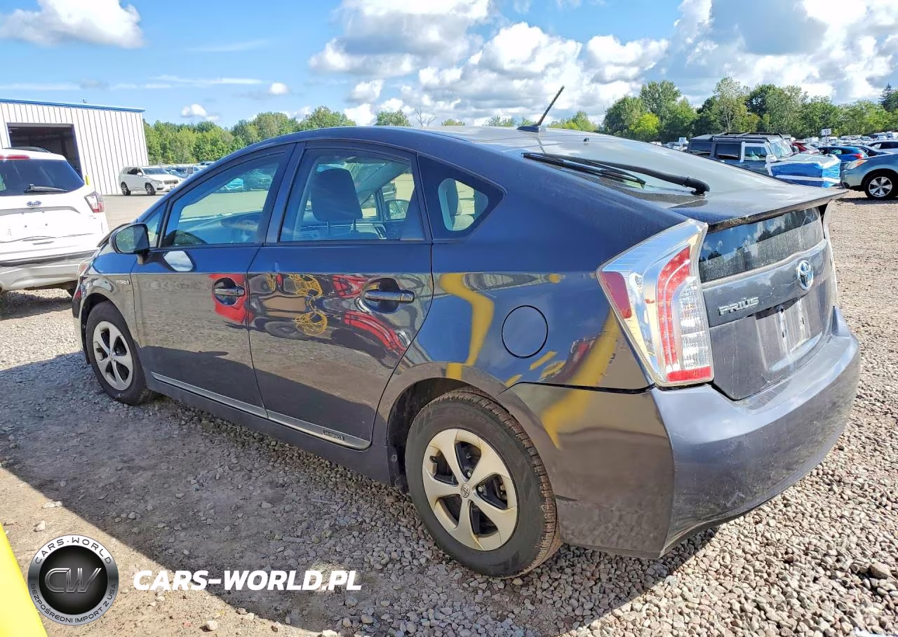 2014 Toyota Prius Three VIN:JTDKN3DUXE0358061 - 2