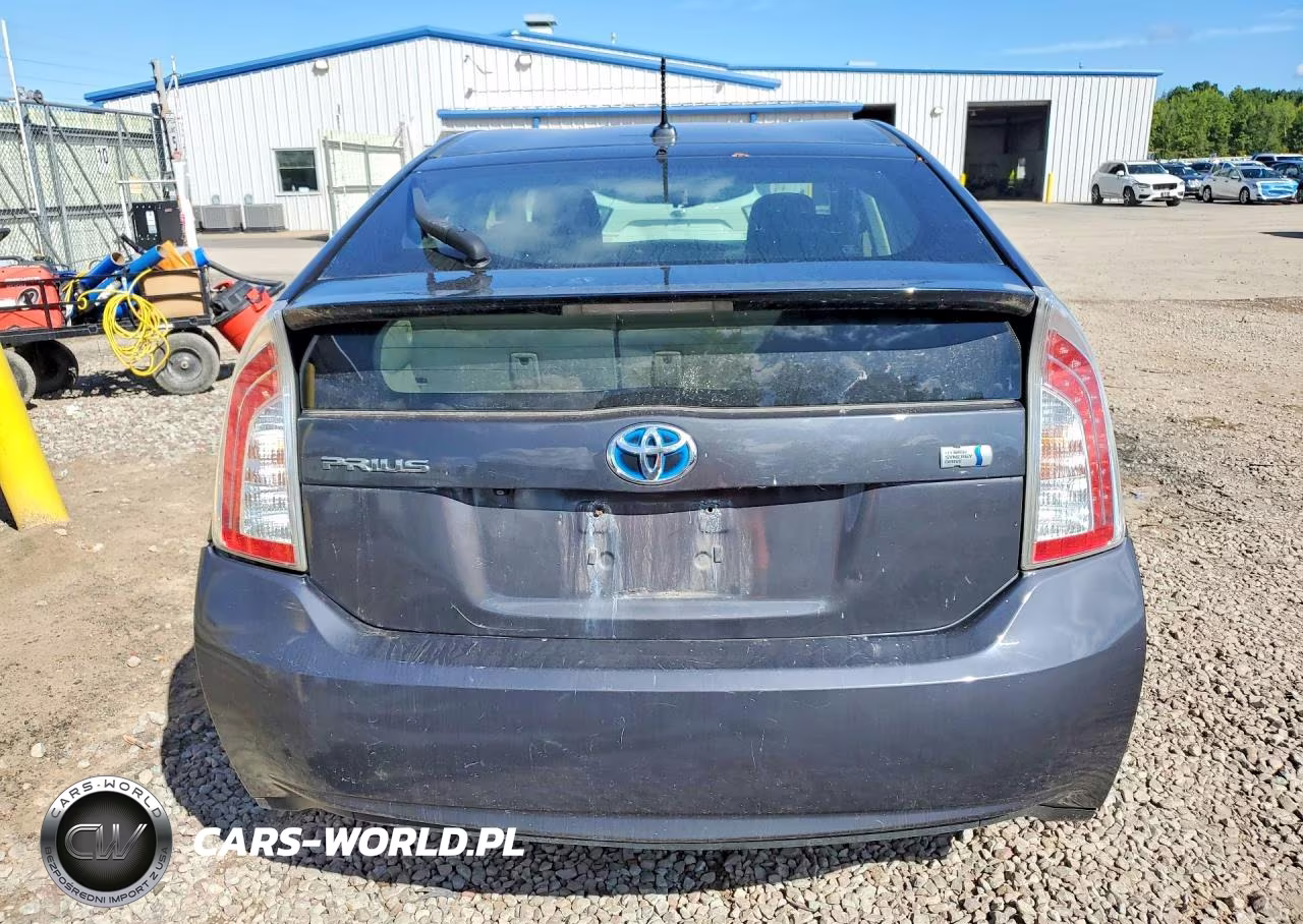2014 Toyota Prius Three VIN:JTDKN3DUXE0358061 - 6