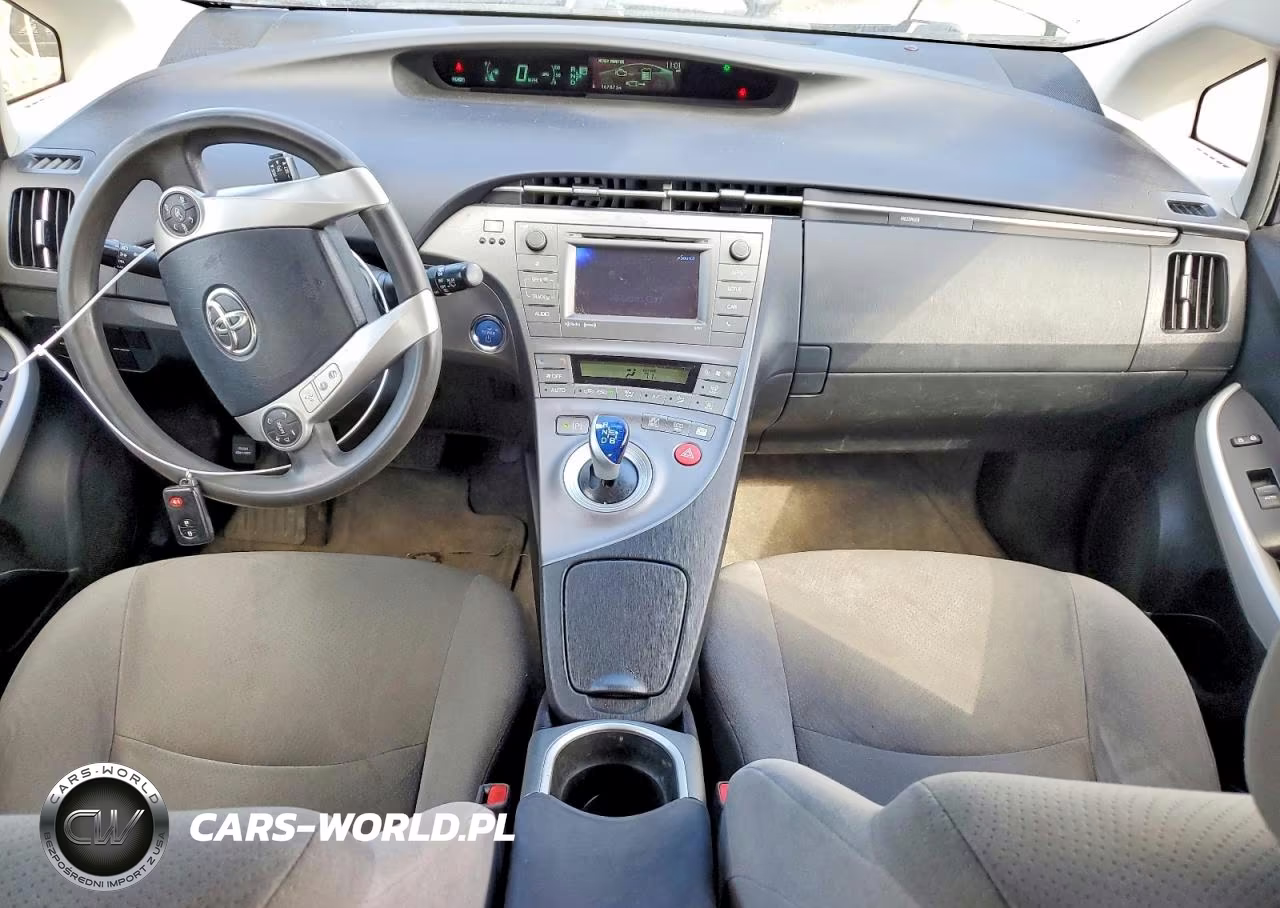 2014 Toyota Prius Three VIN:JTDKN3DUXE0358061 - 8