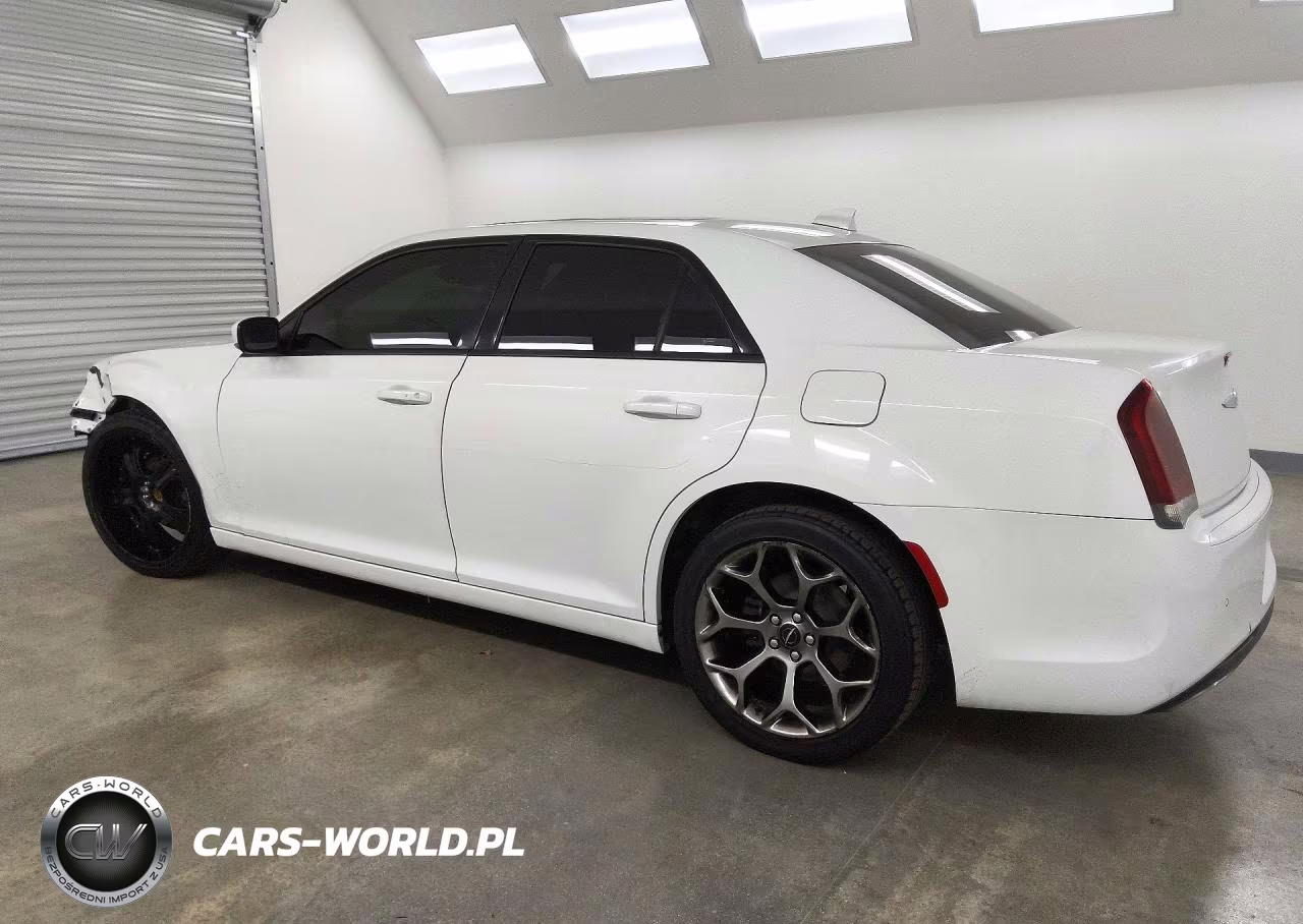 2018 Chrysler 300 S VIN:2C3CCABG6JH264085 - 2