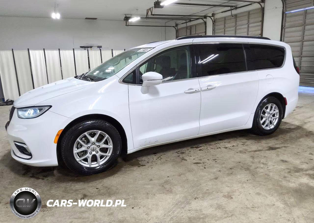 2022 Chrysler Pacifica Touring L VIN:2C4RC1BG8NR163829 - 1