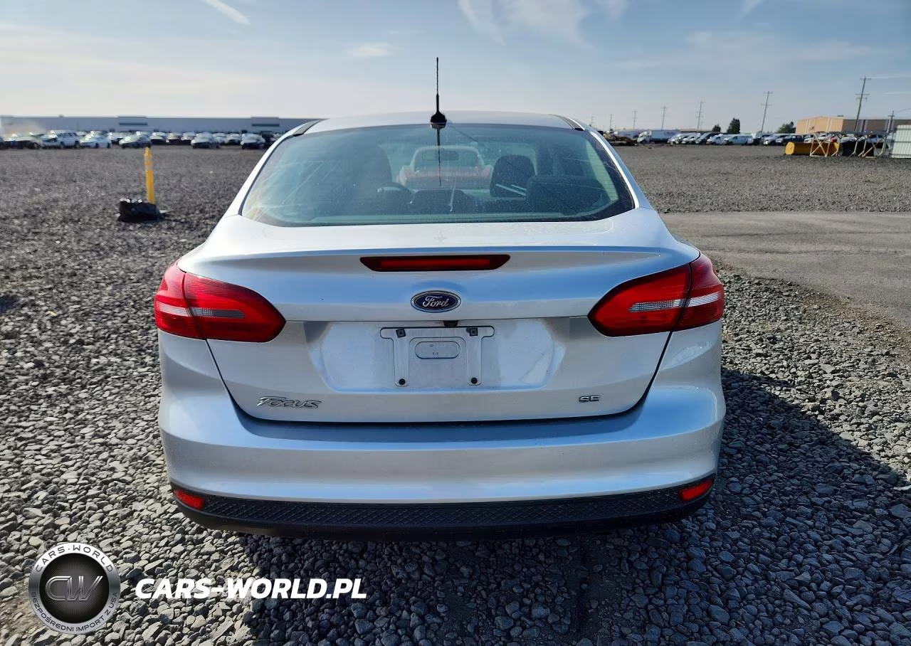 2016 Ford Focus Se VIN:1FADP3F20GL322188 - 6