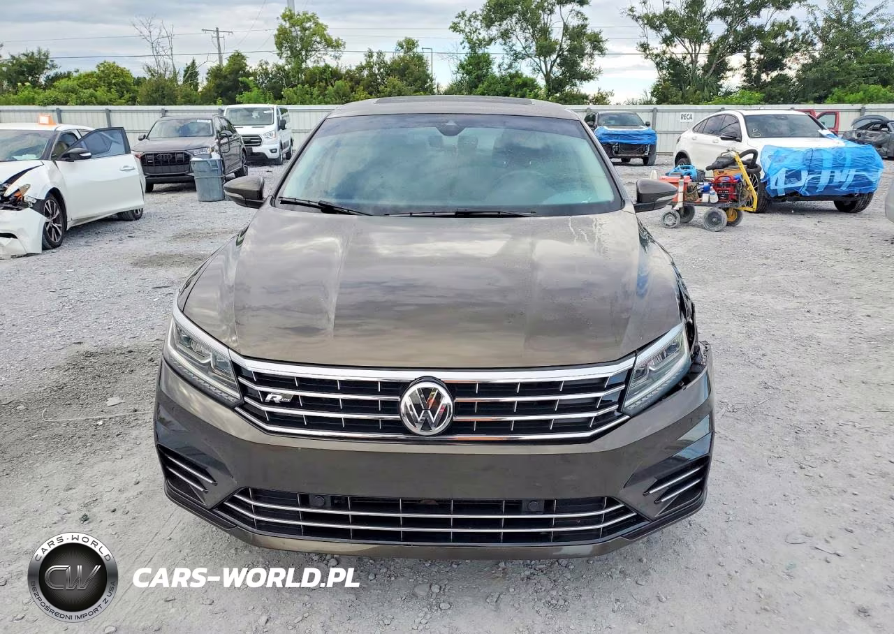 2019 Volkswagen Passat Se R-Line VIN:1VWMA7A39KC005423 - 5