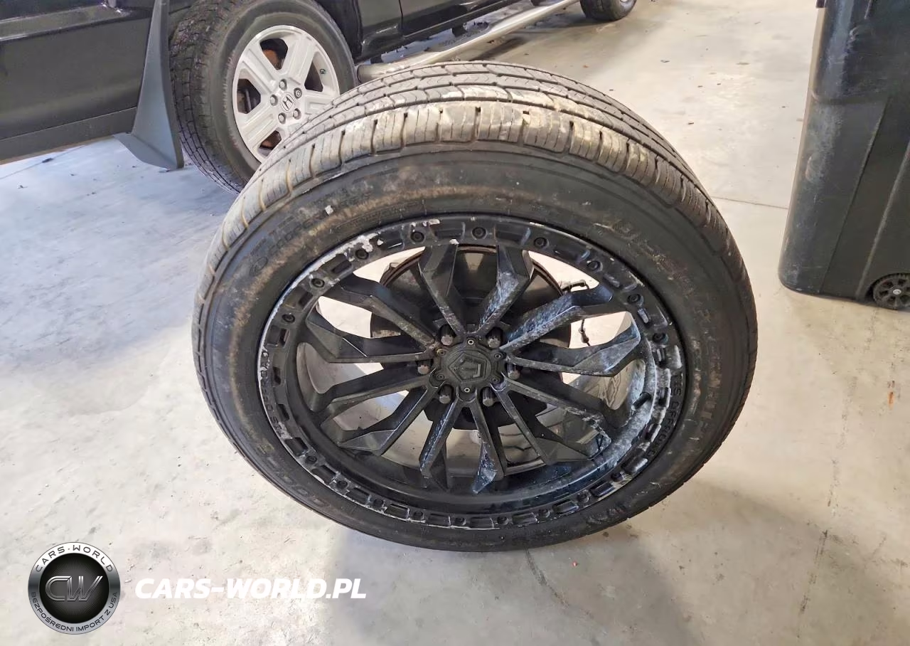 2017 Cadillac Escalade Luxury VIN:1GYS4BKJ8HR120029 - 13