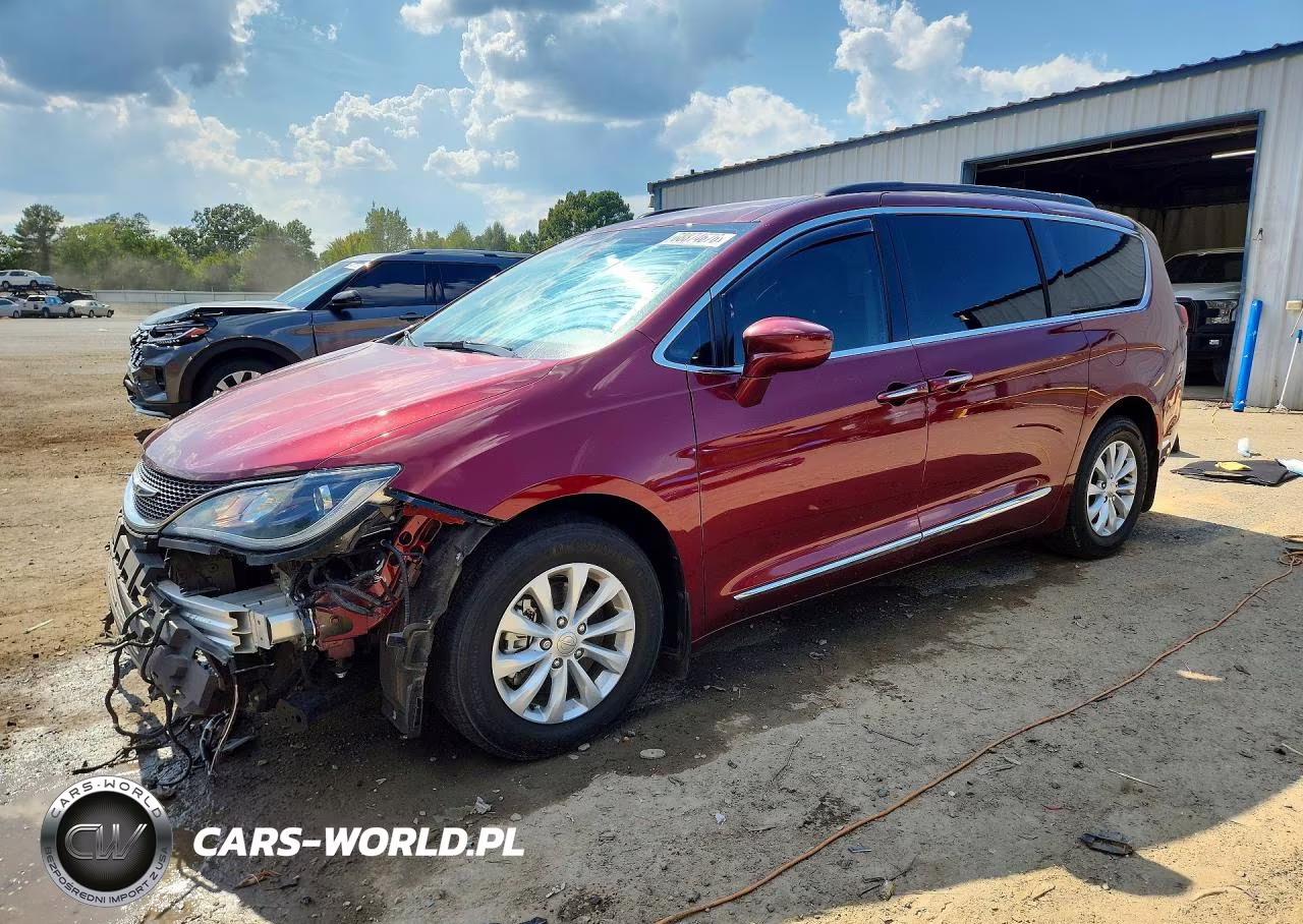 2017 Chrysler Pacifica Touring L