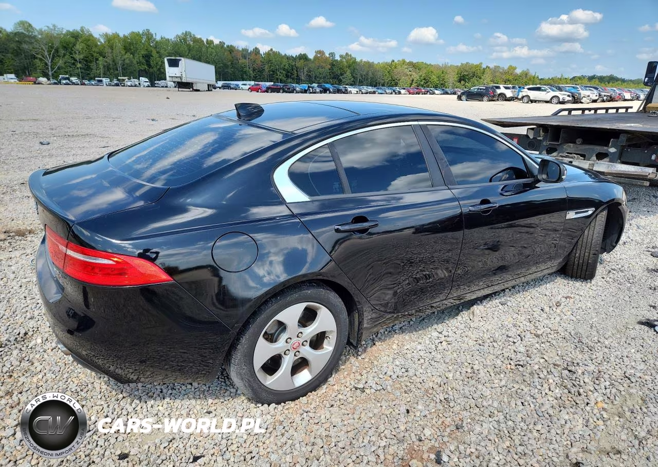 2017 Jaguar Xe VIN:SAJAR4BG4HA947190 - 3