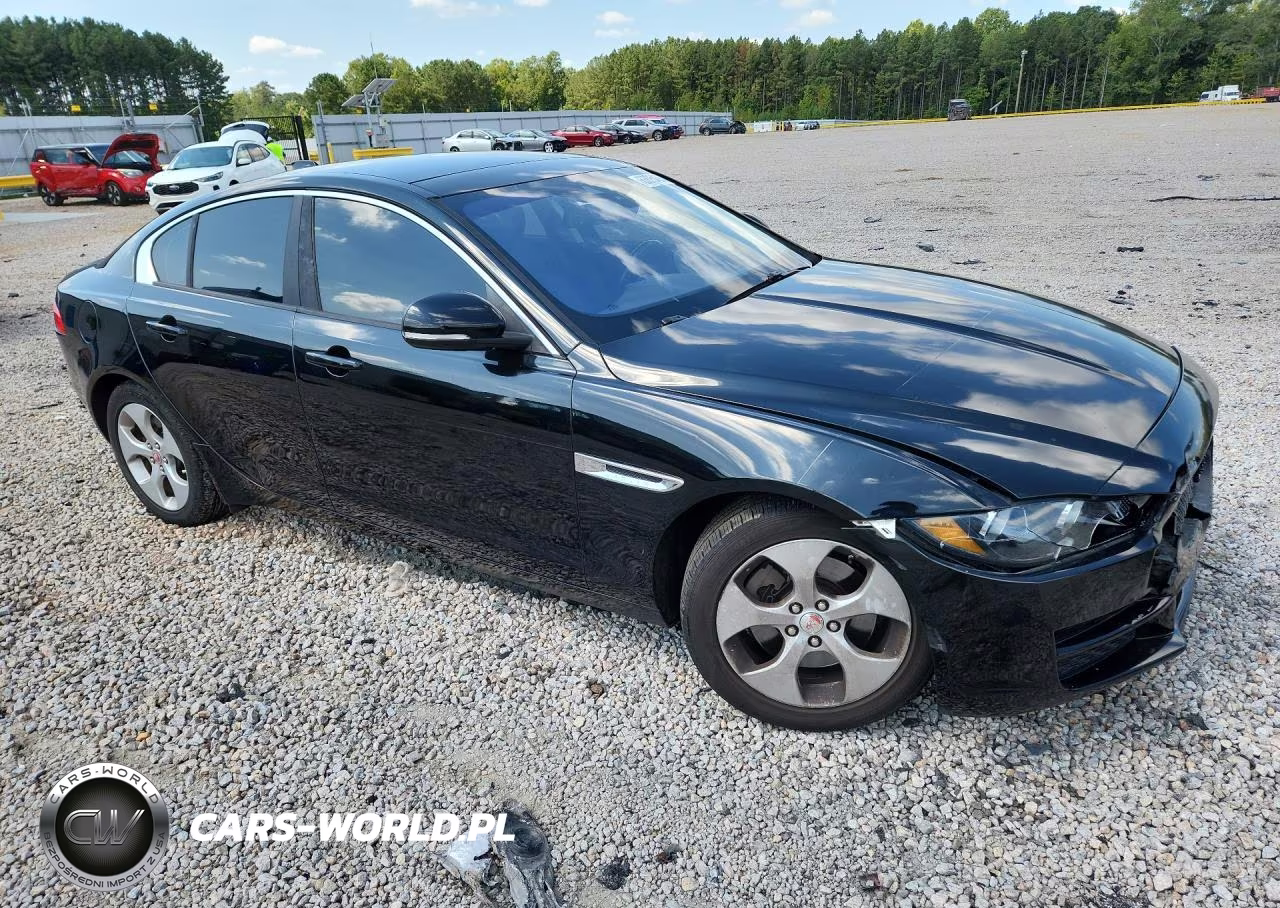 2017 Jaguar Xe VIN:SAJAR4BG4HA947190 - 4