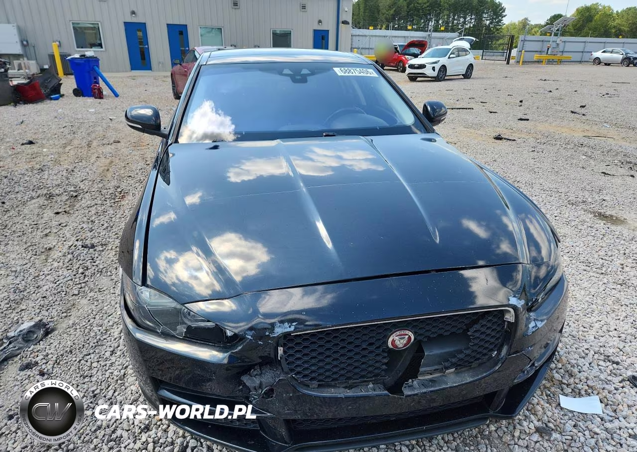 2017 Jaguar Xe VIN:SAJAR4BG4HA947190 - 5