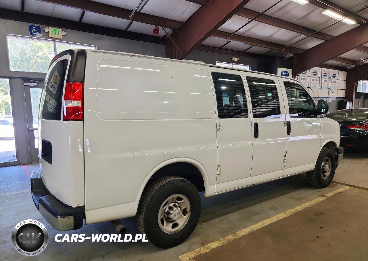 2019 Chevrolet Express G2500 VIN:1GCWGAFP1K1222270 - 3