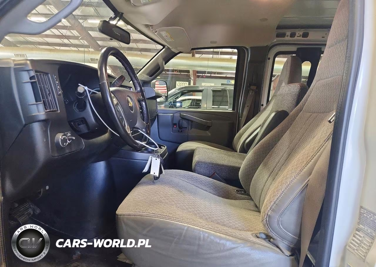 2019 Chevrolet Express G2500 VIN:1GCWGAFP1K1222270 - 7