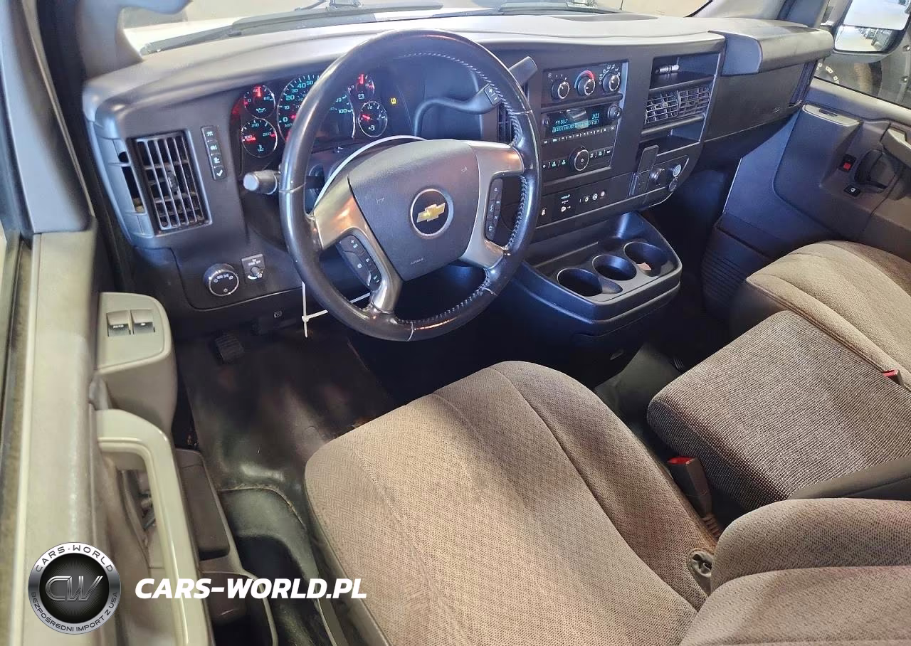 2019 Chevrolet Express G2500 VIN:1GCWGAFP1K1222270 - 8