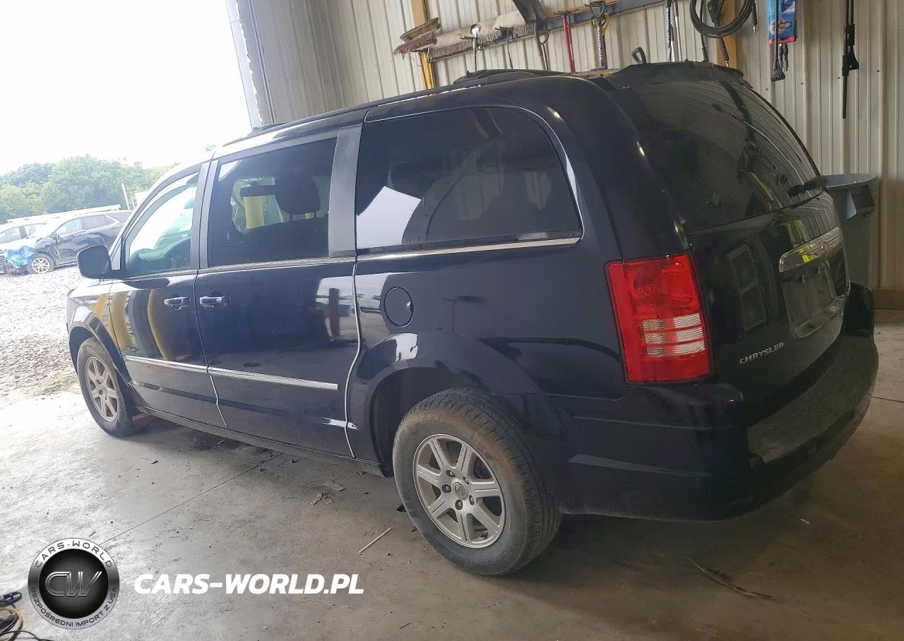 2010 Chrysler Town & Country Touring VIN:2A4RR5D15AR150507 - 2