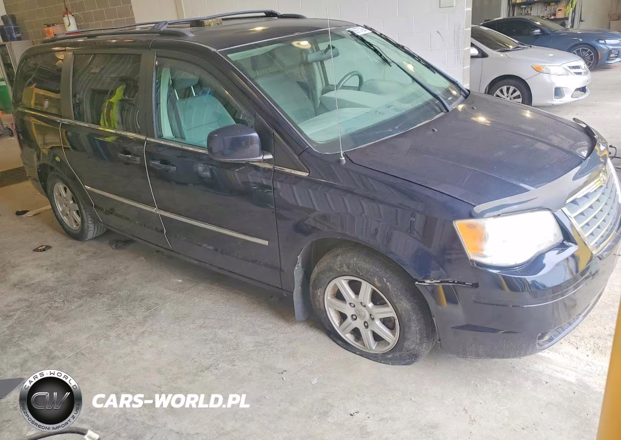 2010 Chrysler Town & Country Touring VIN:2A4RR5D15AR150507 - 4