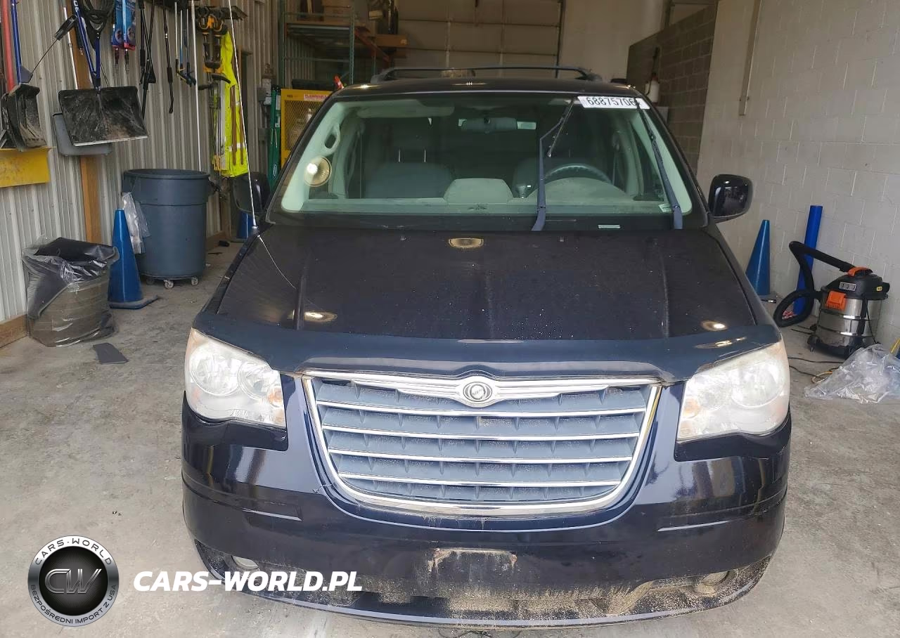 2010 Chrysler Town & Country Touring VIN:2A4RR5D15AR150507 - 5