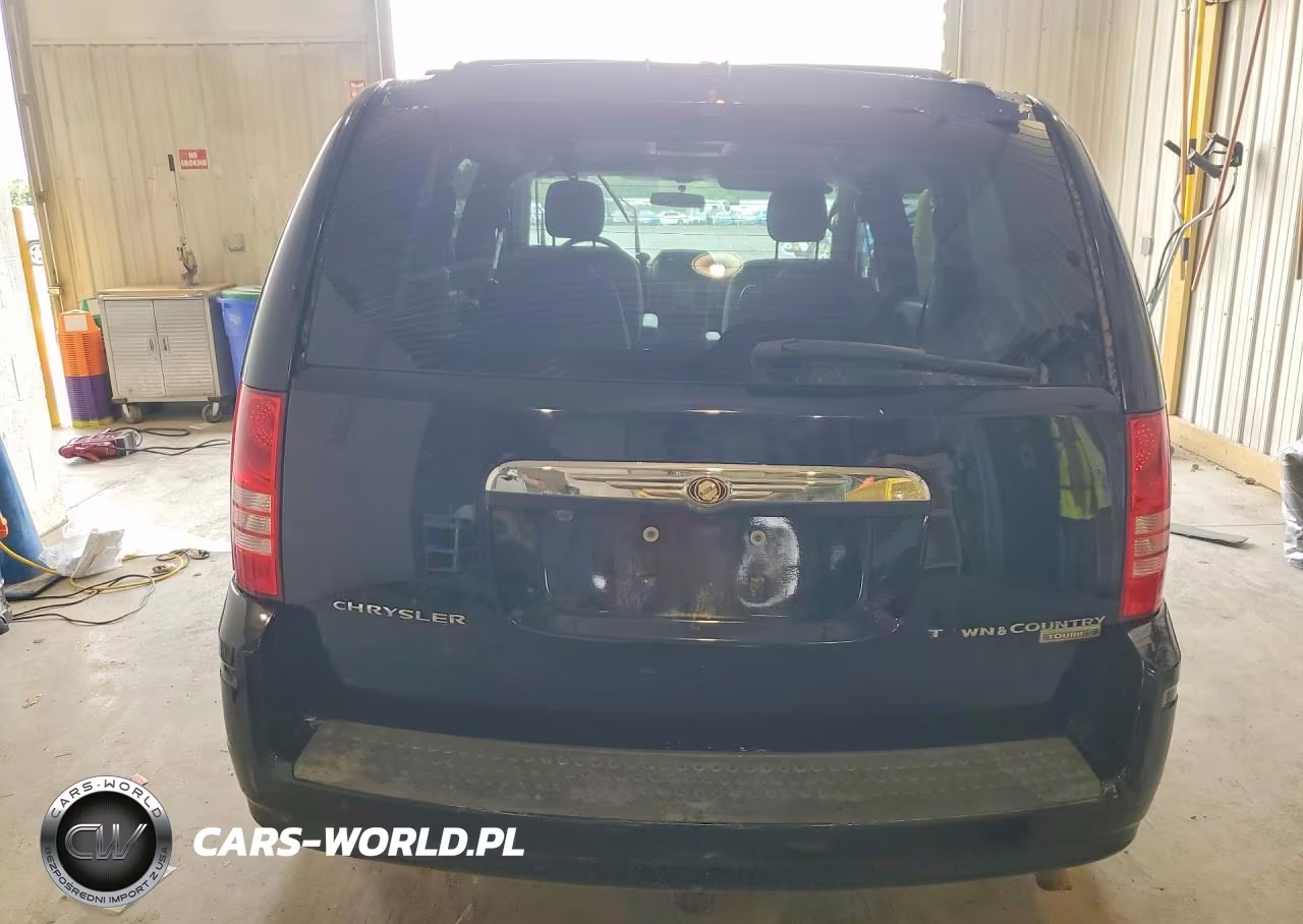 2010 Chrysler Town & Country Touring VIN:2A4RR5D15AR150507 - 6