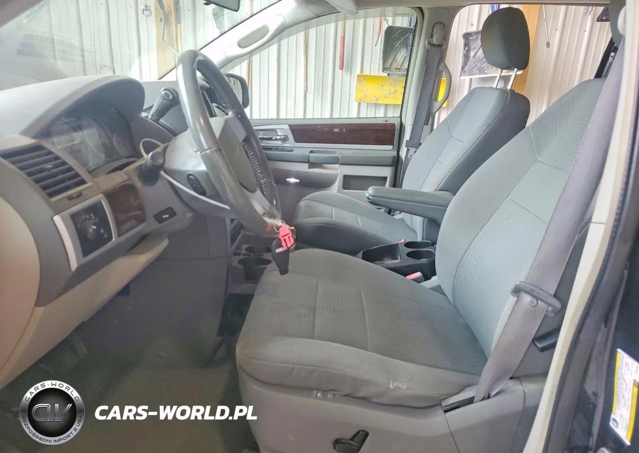 2010 Chrysler Town & Country Touring VIN:2A4RR5D15AR150507 - 7