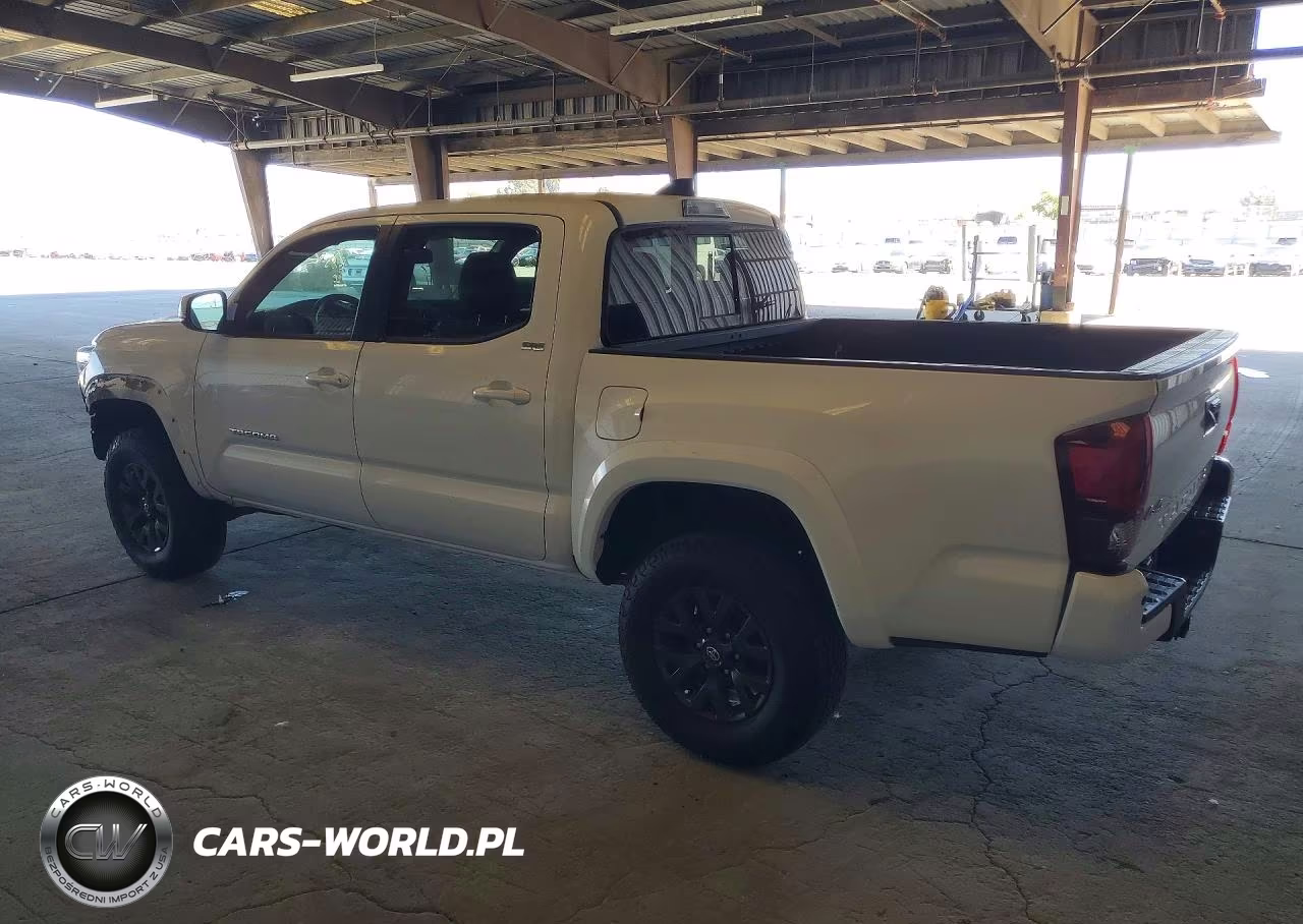 2022 Toyota Tacoma Sr5 V6 VIN:3TMCZ5AN2NM482940 - 2