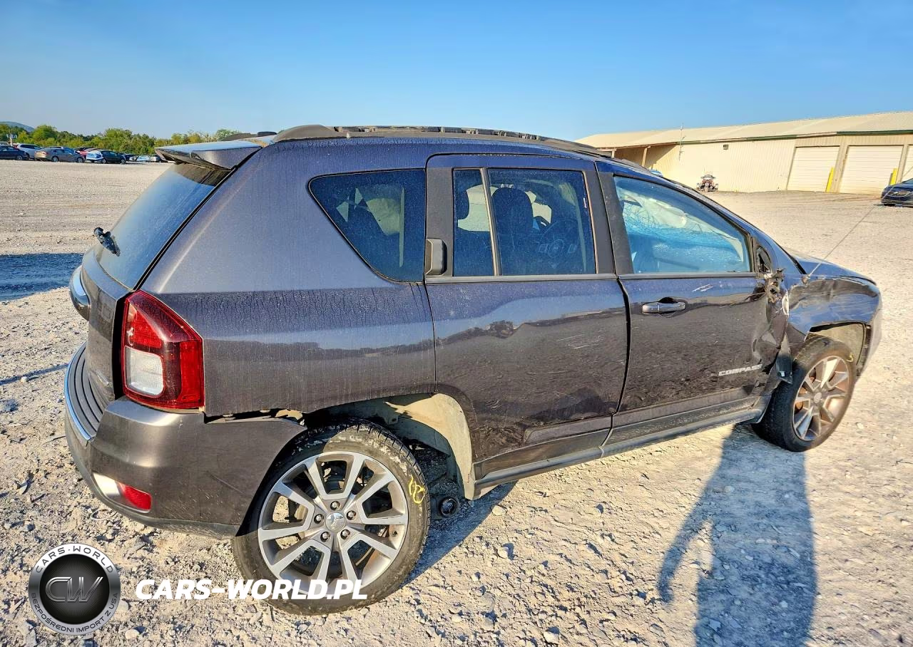 2016 Jeep Compass Latitude VIN:1C4NJCEA0GD562960 - 3