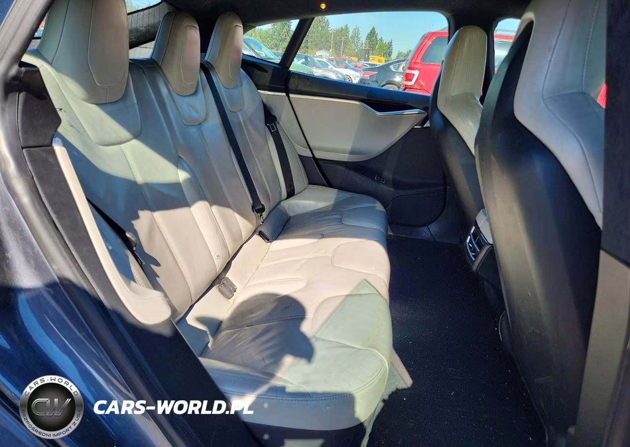 2015 Tesla Model S VIN:5YJSA1E28FF111394 - 10