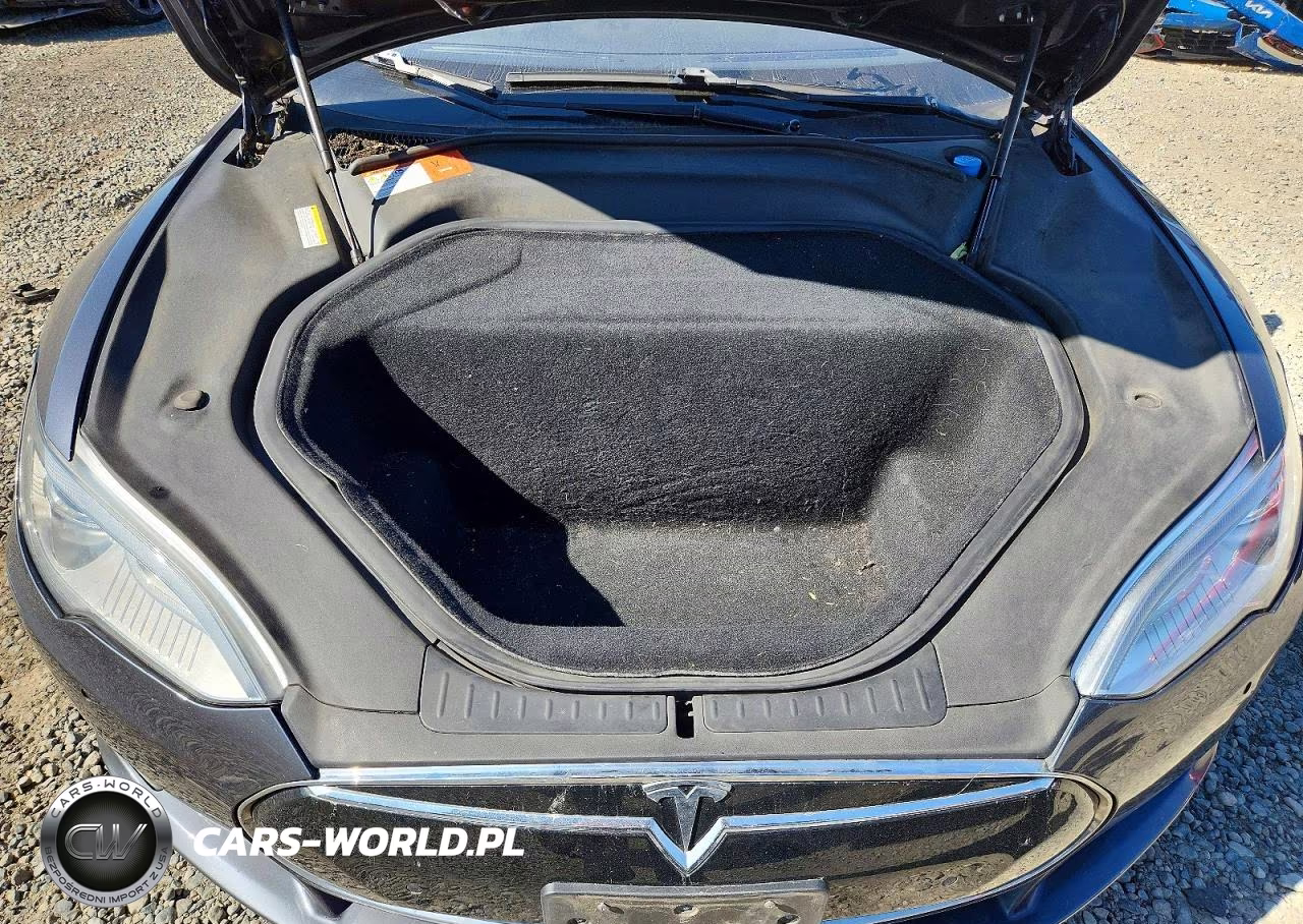 2015 Tesla Model S VIN:5YJSA1E28FF111394 - 11