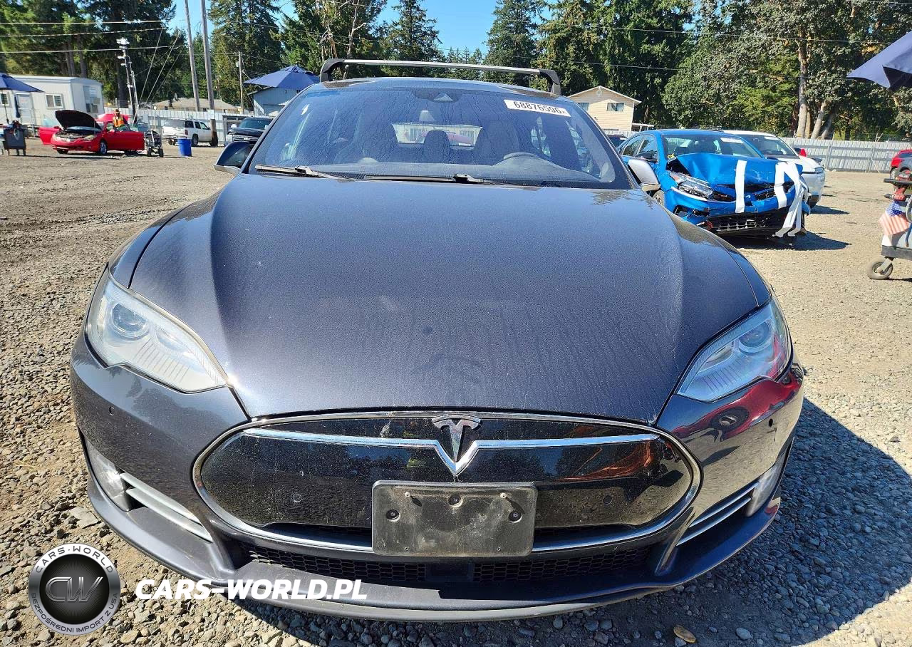 2015 Tesla Model S VIN:5YJSA1E28FF111394 - 5