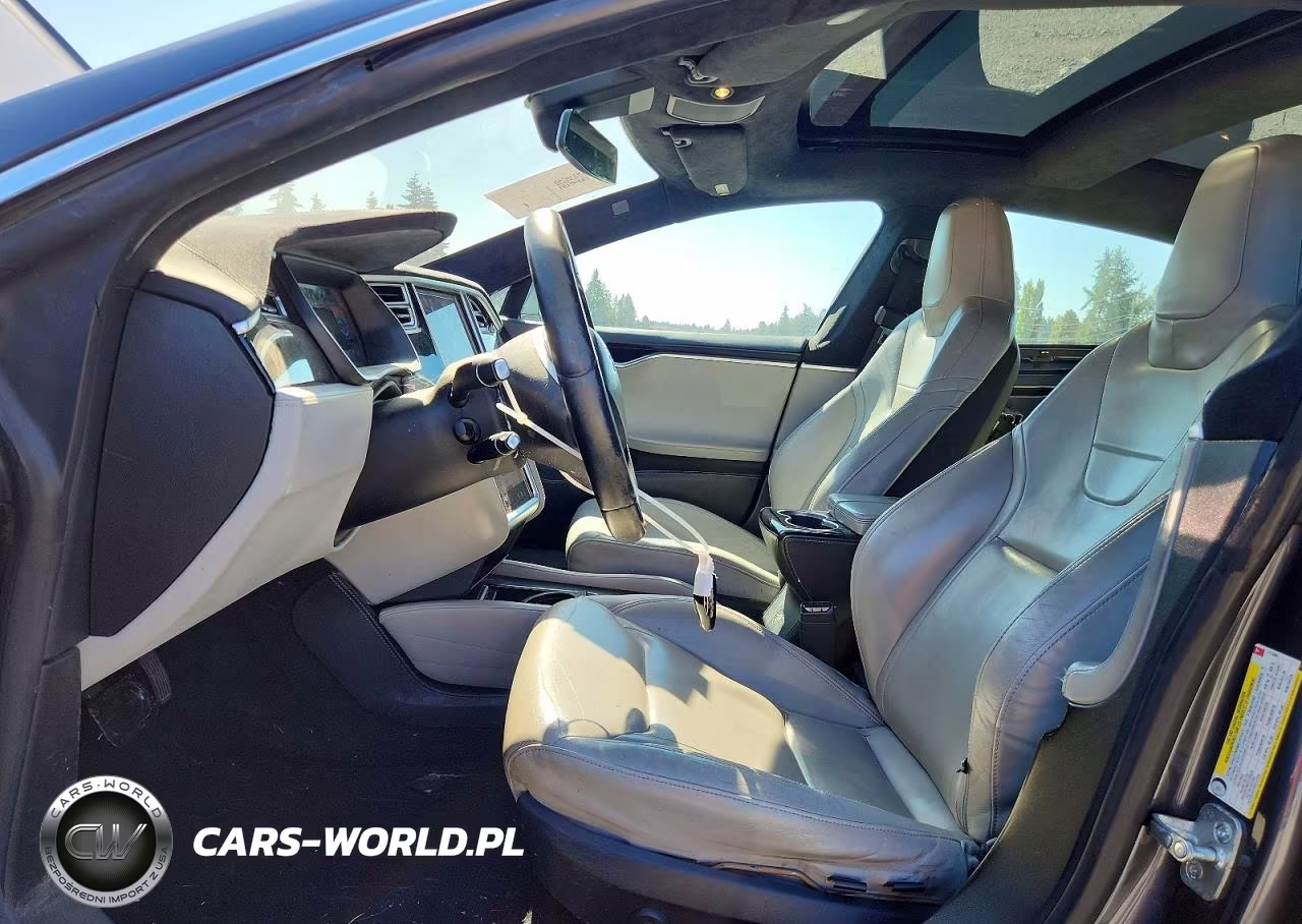 2015 Tesla Model S VIN:5YJSA1E28FF111394 - 7
