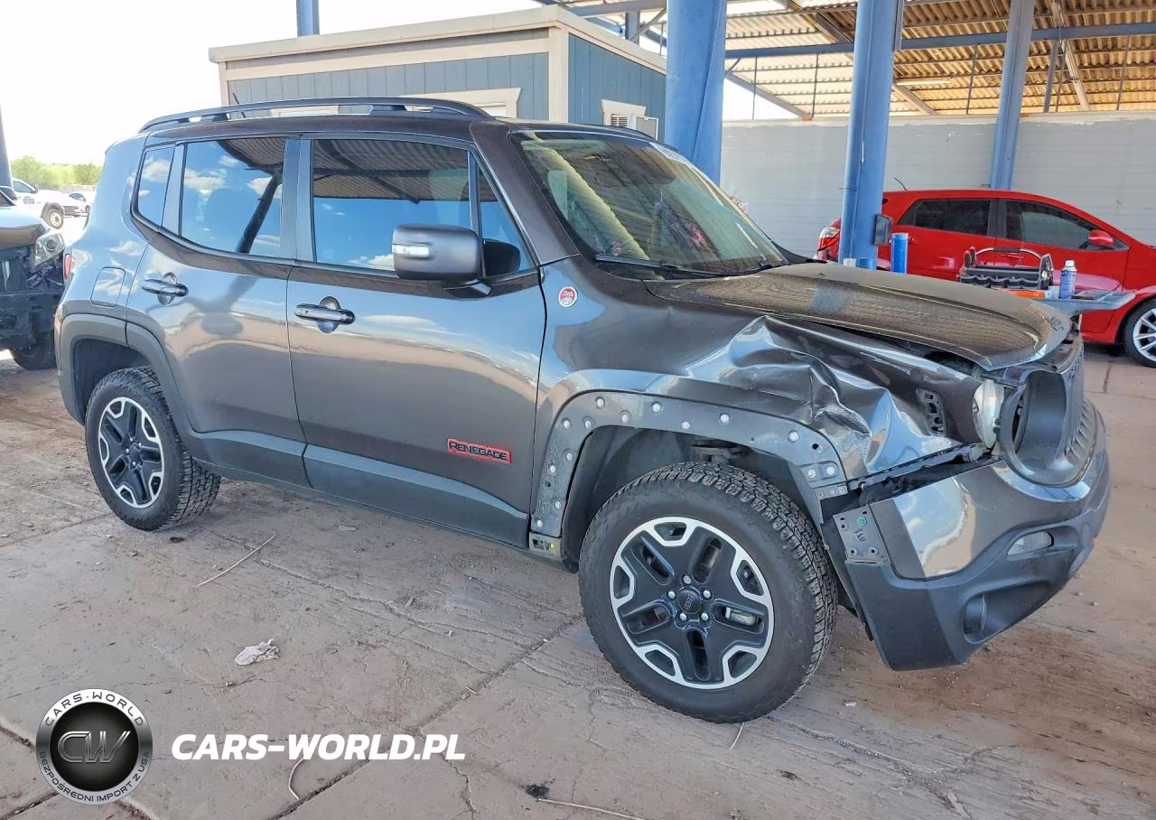 2017 Jeep Renegade Trailhawk VIN:ZACCJBCB6HPE96902 - 4