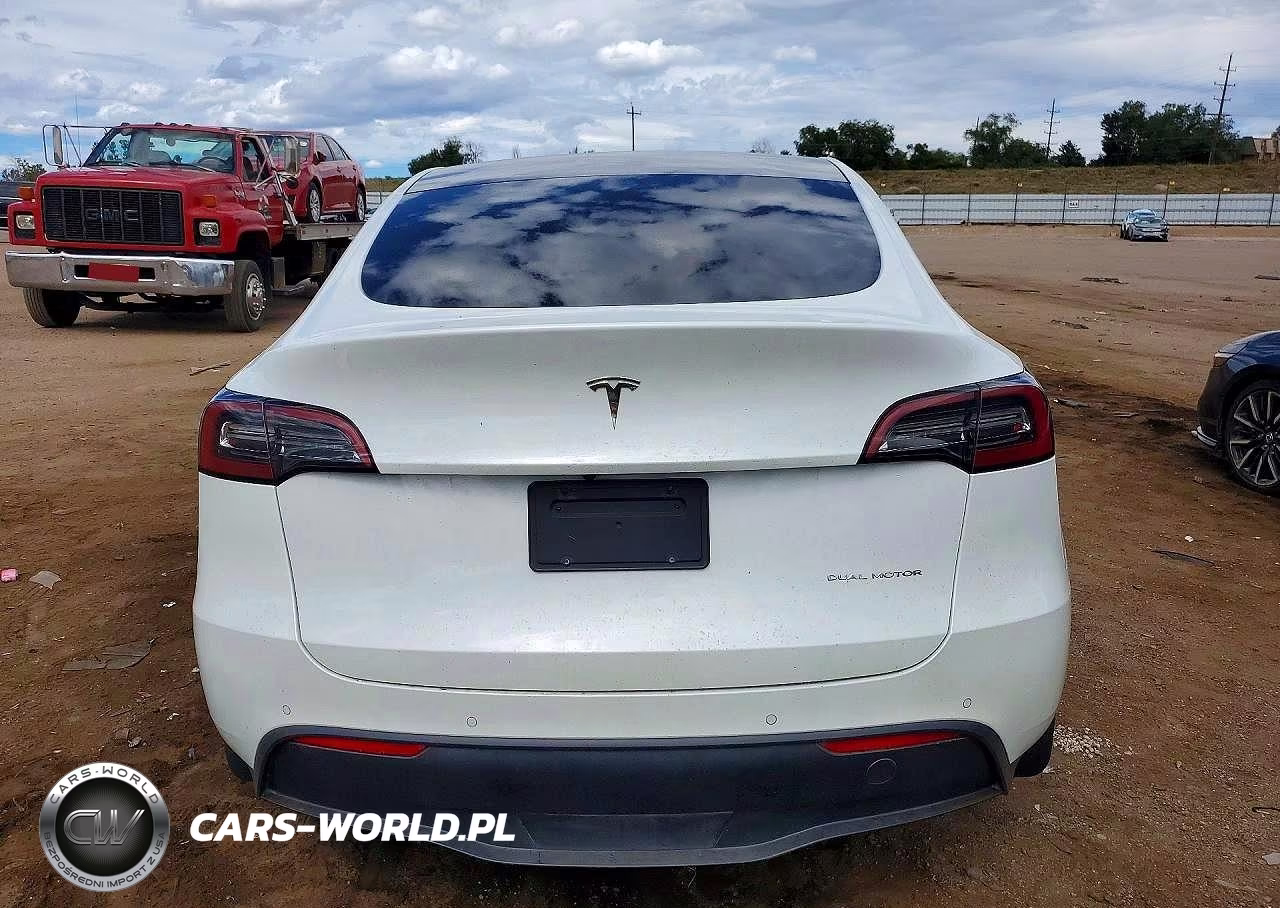 2022 Tesla Model Y VIN:7SAYGAEEXNF323878 - 6