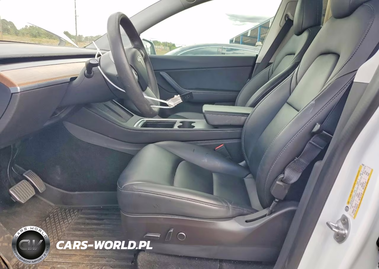 2022 Tesla Model Y VIN:7SAYGAEEXNF323878 - 7