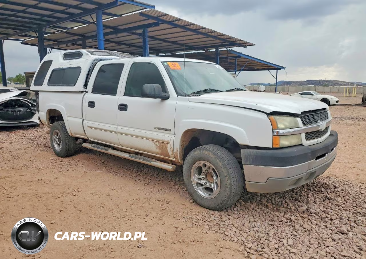 2003 Chevrolet Silverado C2500 Heavy Duty VIN:1GCHC23U63F194247 - 4