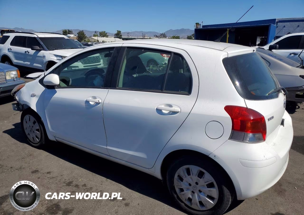 2011 Toyota Yaris Base VIN:JTDKT4K38B5331686 - 2