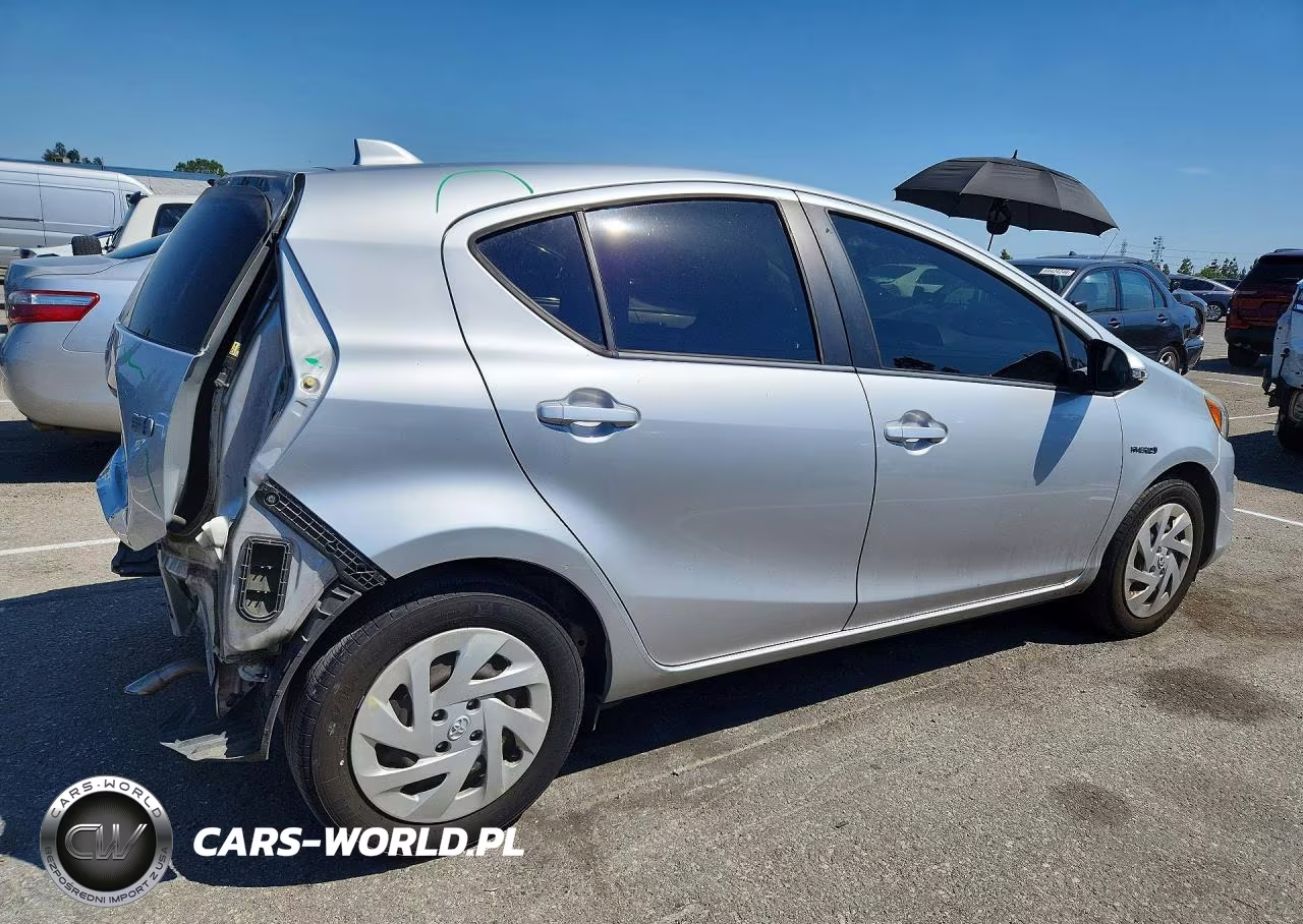 2016 Toyota Prius C One VIN:JTDKDTB33G1117968 - 3