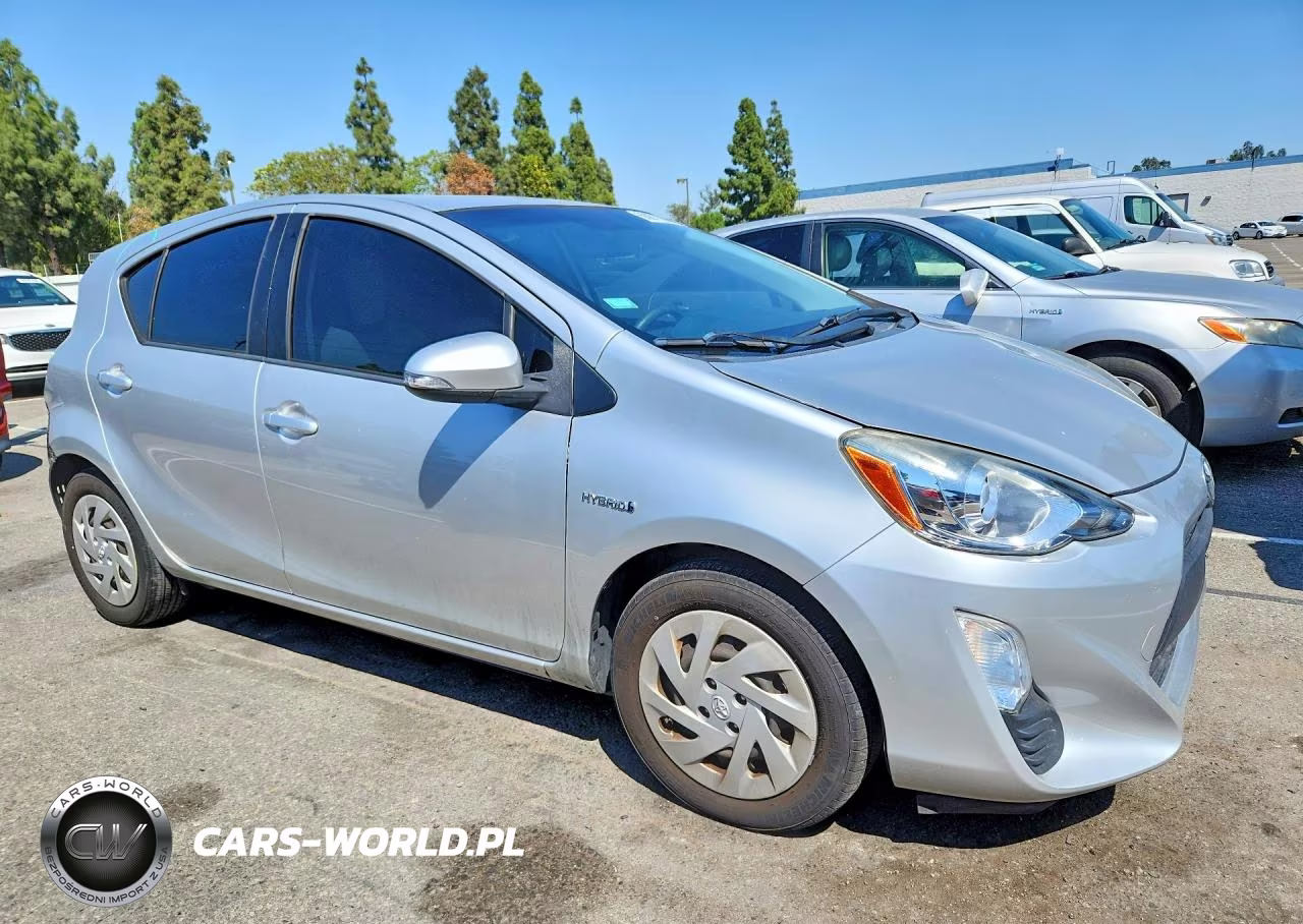 2016 Toyota Prius C One VIN:JTDKDTB33G1117968 - 4
