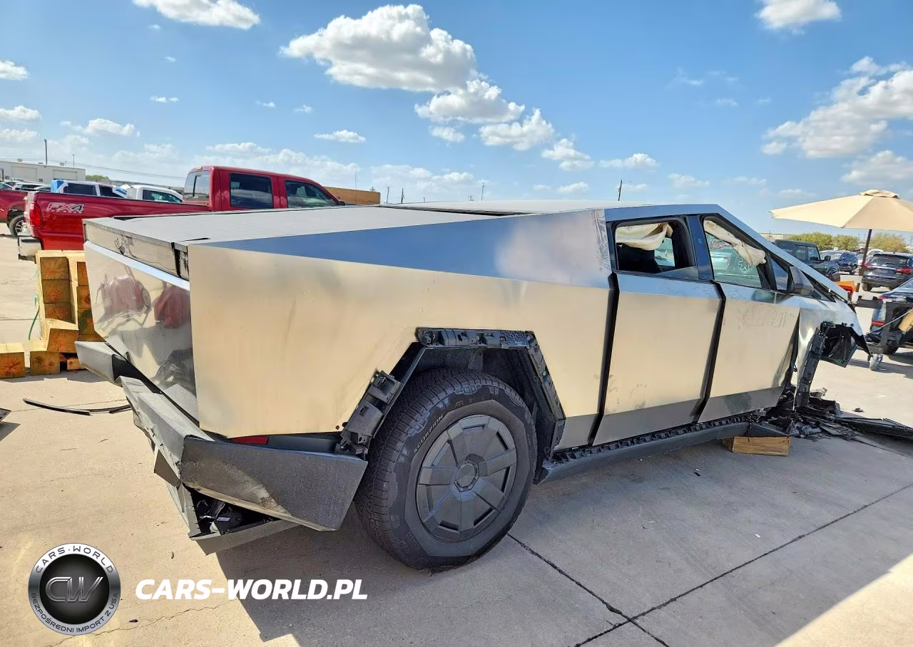 2026 Tesla Cybertruck VIN:7G2CEHED6TA093194 - 3