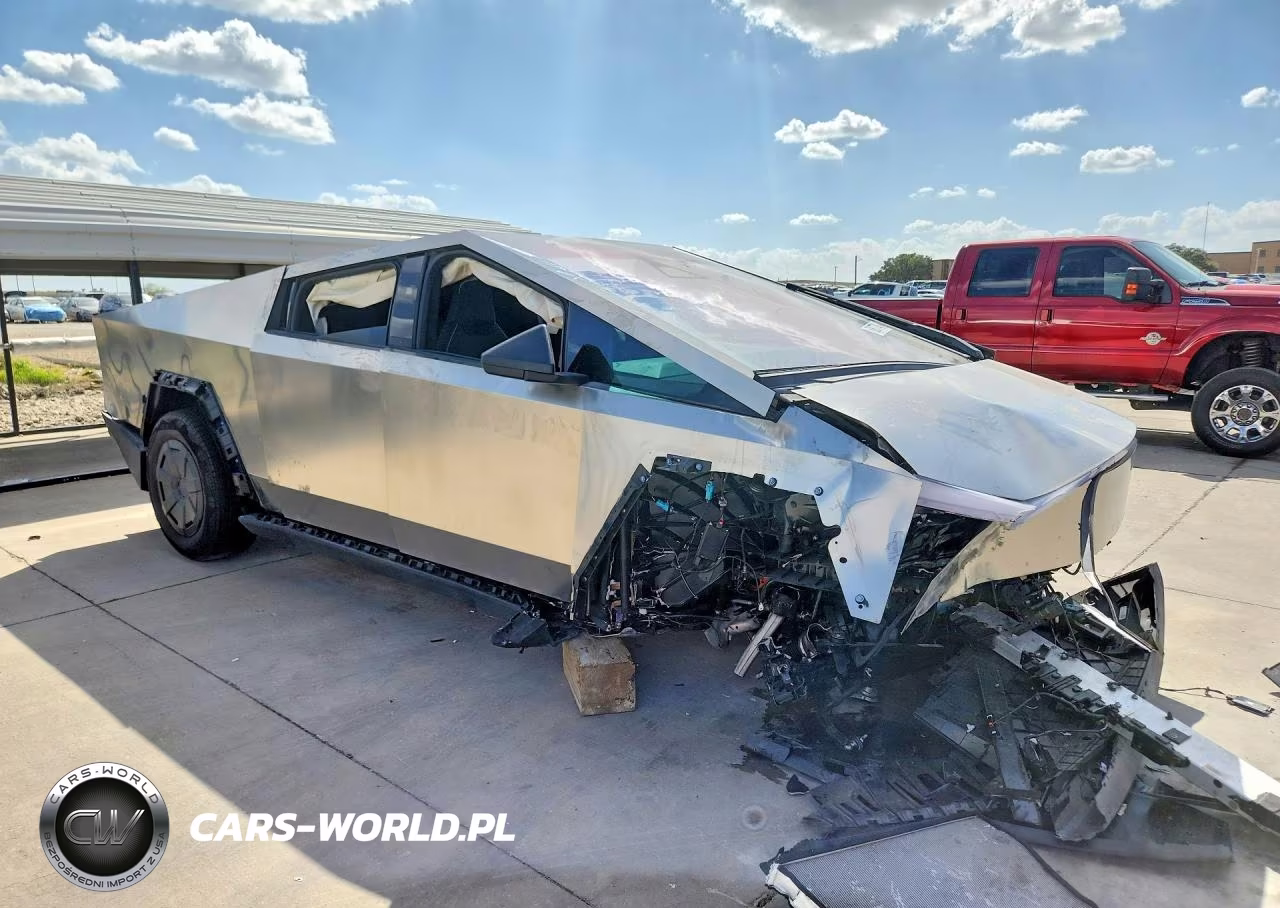 2026 Tesla Cybertruck VIN:7G2CEHED6TA093194 - 4