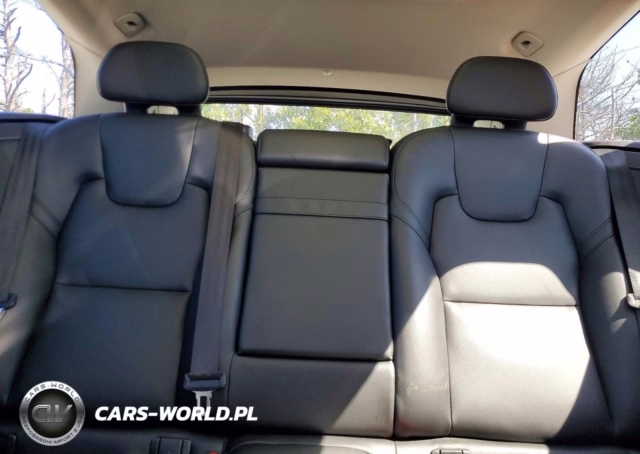2019 Volvo Xc60 T5 VIN:LYV102RK6KB377796 - 10