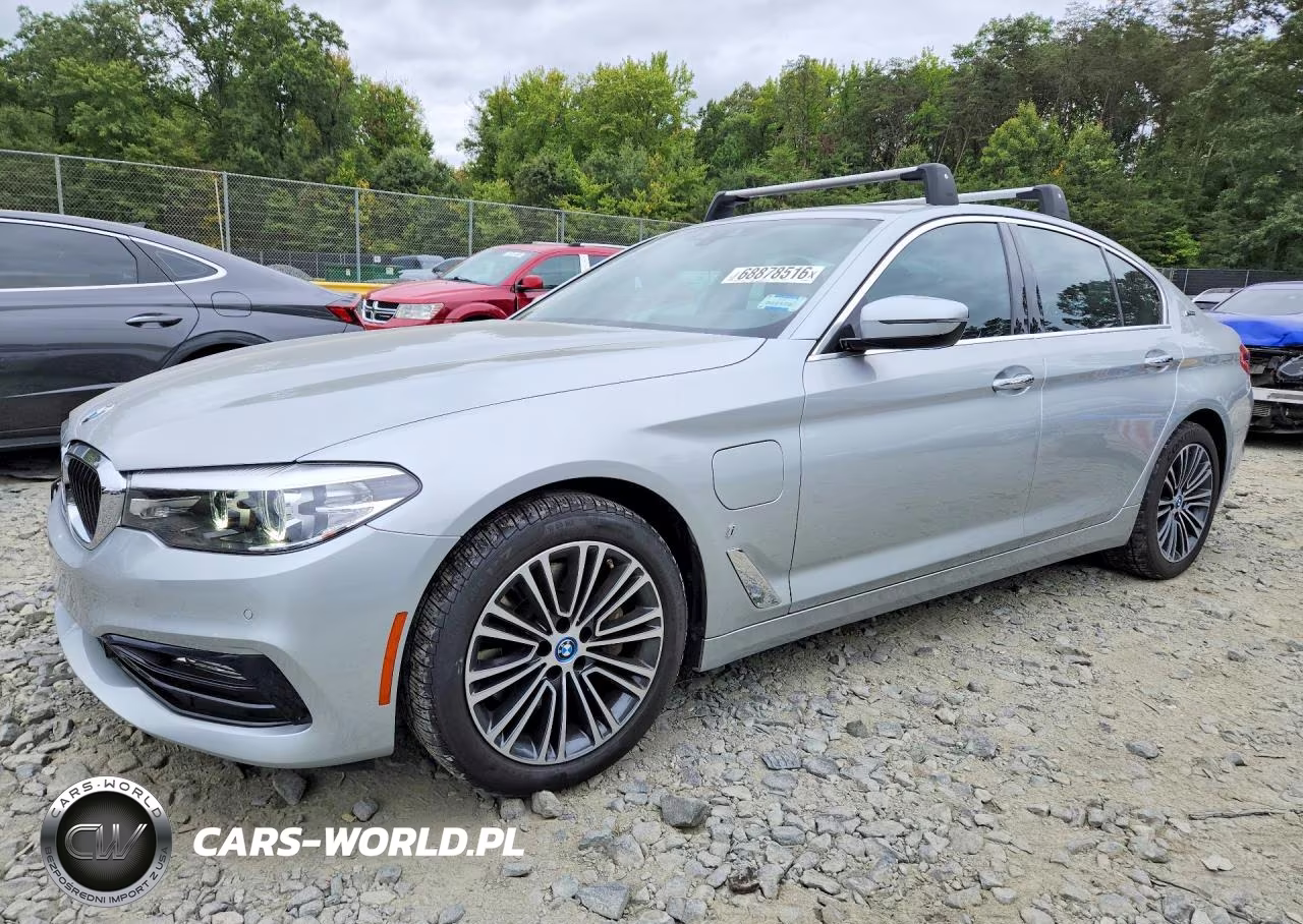 2018 BMW 530Xe VIN:WBAJB1C52JB084529 - 1