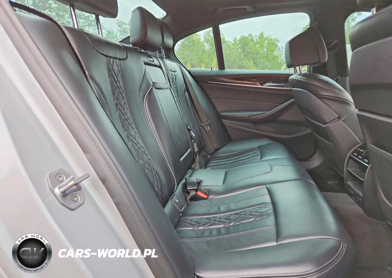 2018 BMW 530Xe VIN:WBAJB1C52JB084529 - 10