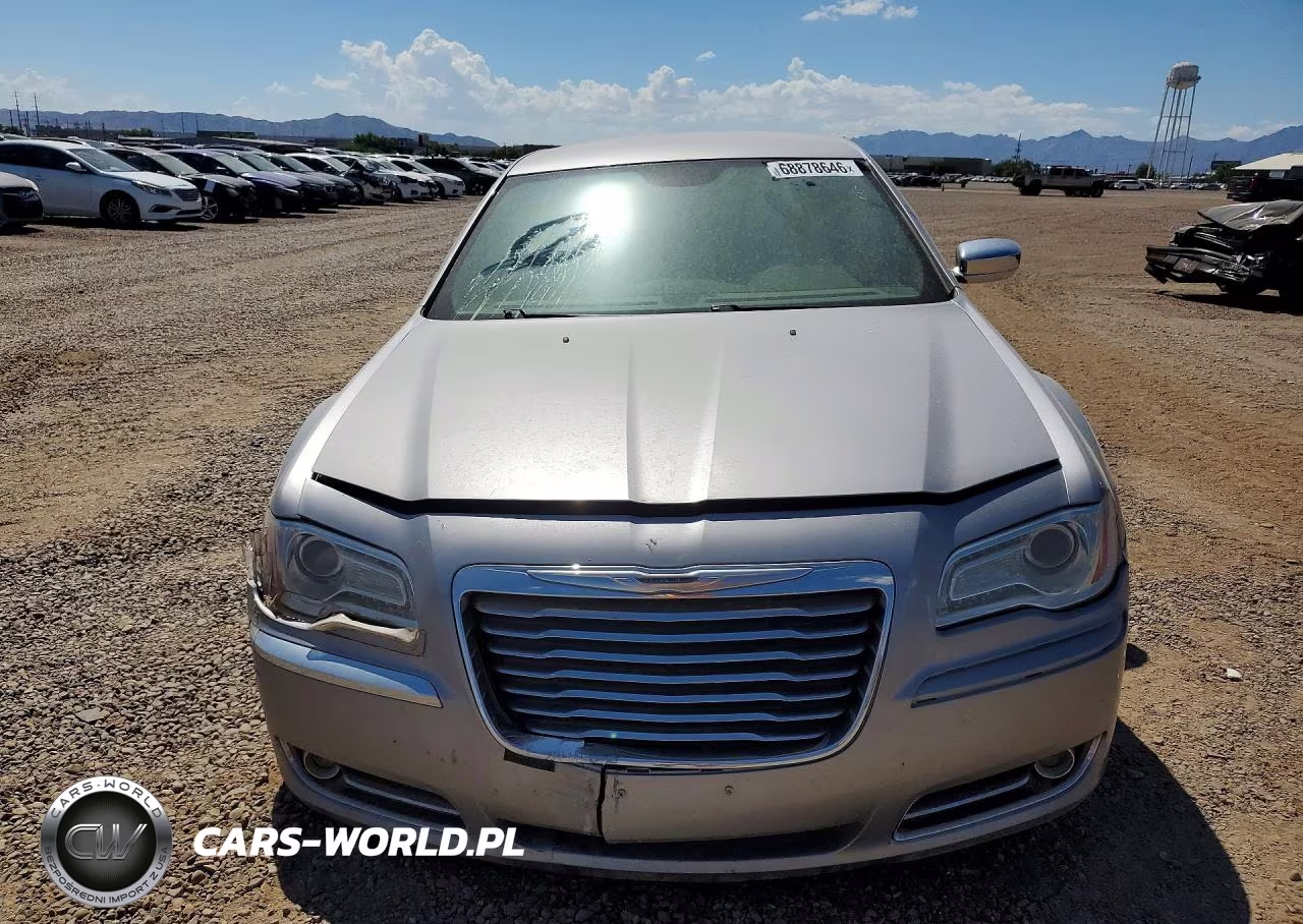 2013 Chrysler 300C VIN:2C3CCAEG8DH620231 - 5