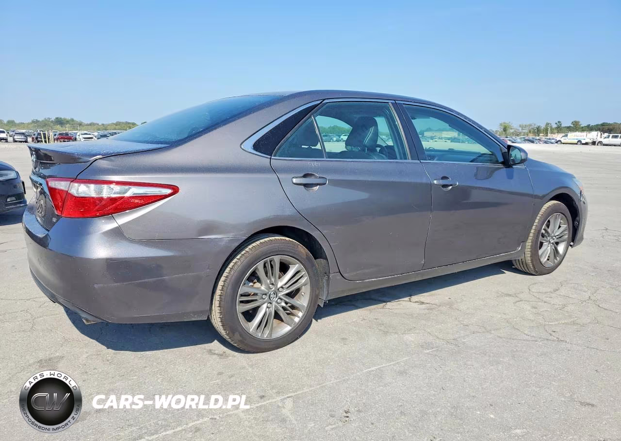 2017 Toyota Camry Se VIN:4T1BF1FK6HU314726 - 3