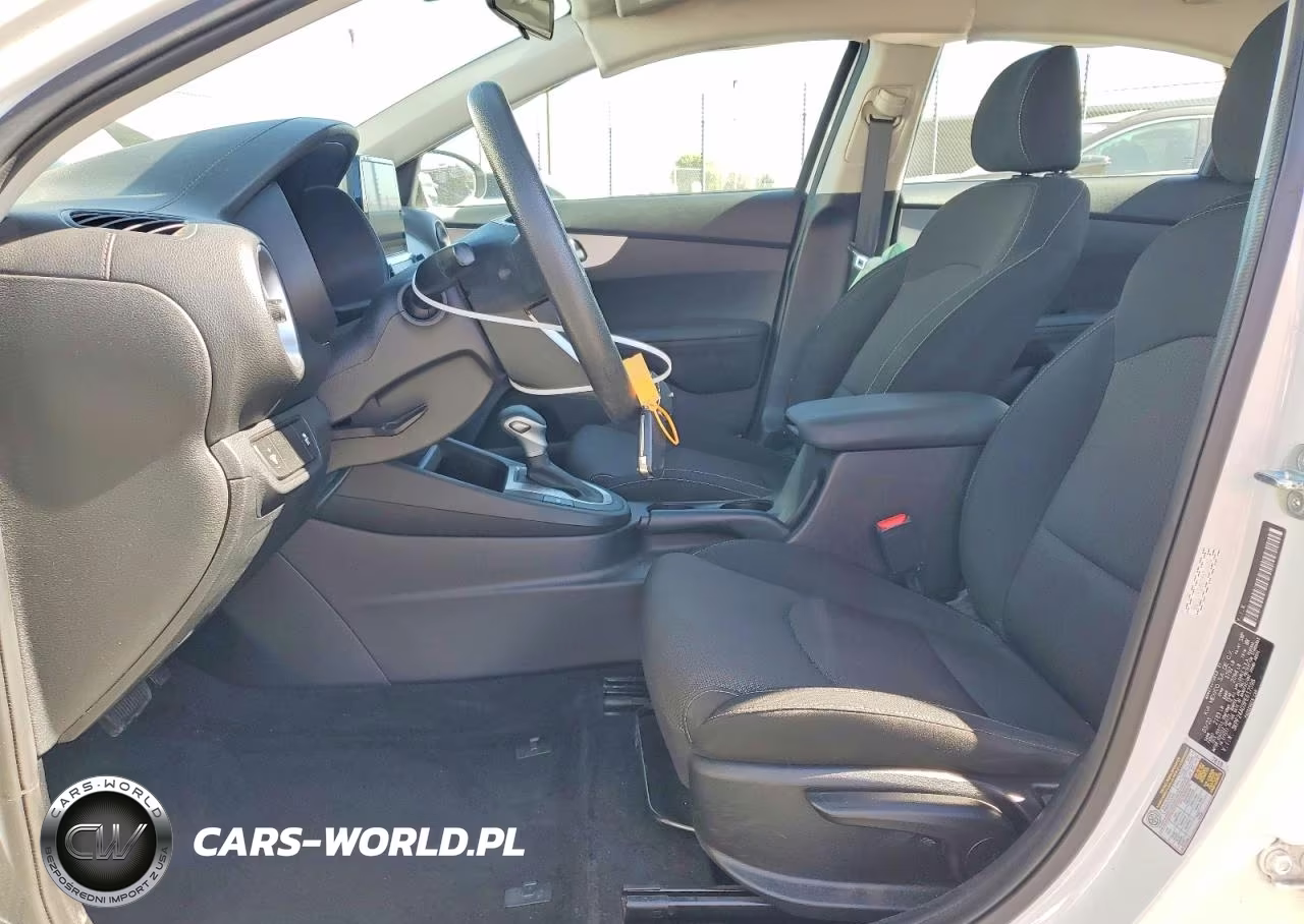 2023 Kia Forte Lxs VIN:3KPF24AD3PE617598 - 7