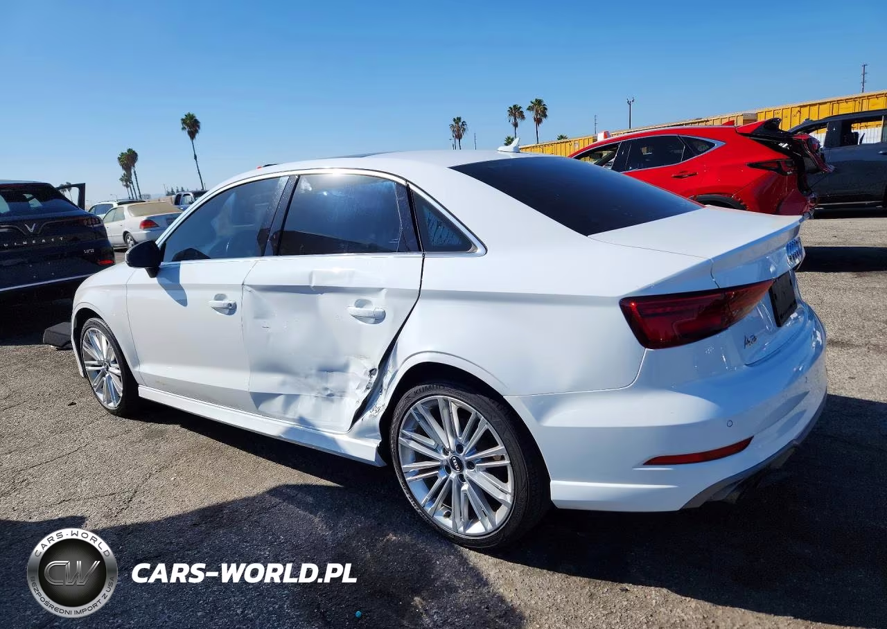 2017 Audi A3 Premium Plus VIN:WAUGUGFF8H1067777 - 2