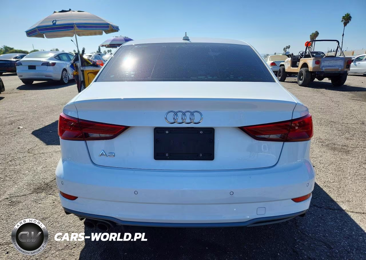 2017 Audi A3 Premium Plus VIN:WAUGUGFF8H1067777 - 6