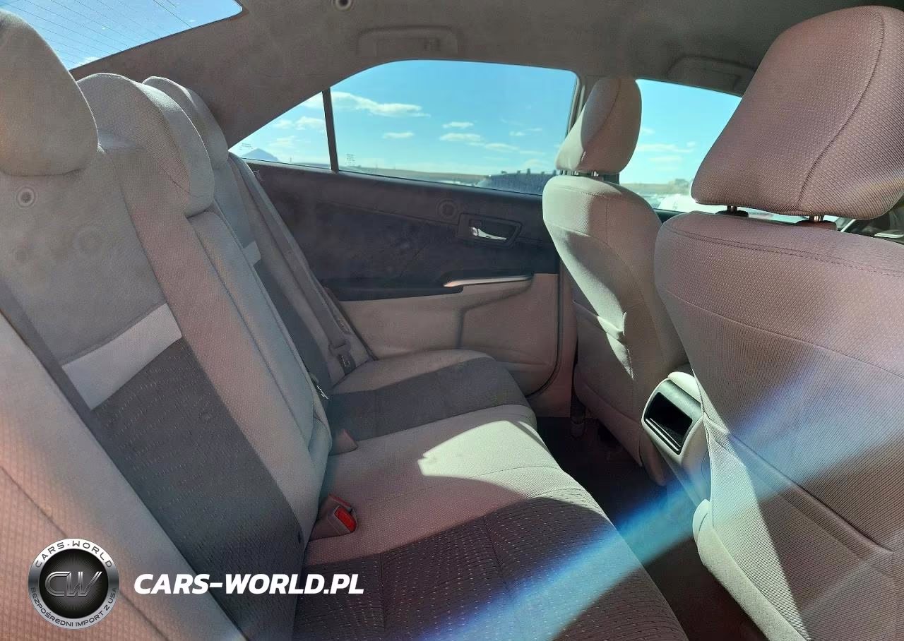 2012 Toyota Camry Hybrid Le VIN:4T1BD1FK4CU034351 - 10